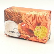 957326  YLJ  Мыло FREESIA & COCONUT  Парфюмированное ФРУКТОВОЕ  200г